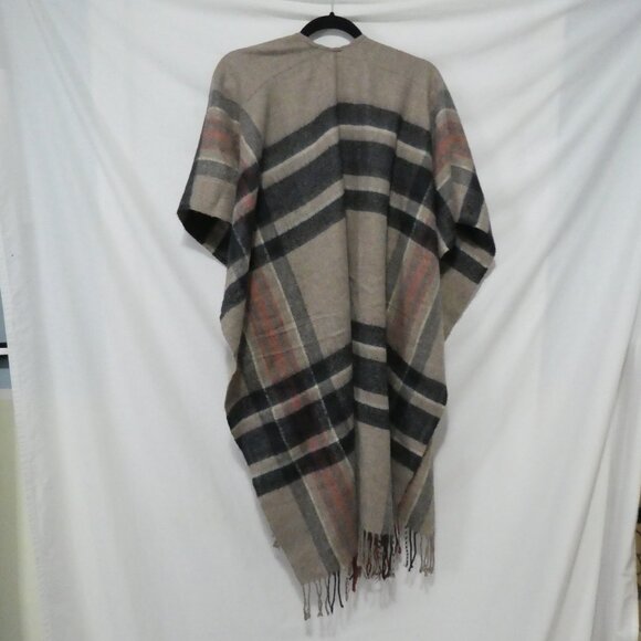DO EVERYTHING IN LOVE | OS - one size | Plaid Fringed Poncho with Neutral Tones - Picture 2 of 16